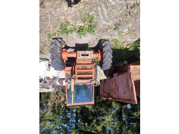 Tracteur agricole RENAULT