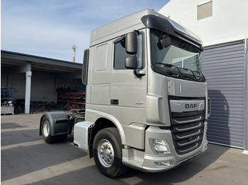 Tracteur routier DAF XF 530