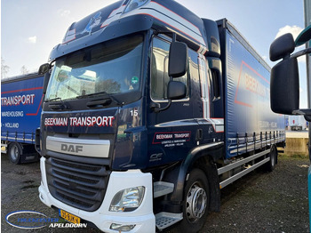 Camion à rideaux coulissants DAF CF 260
