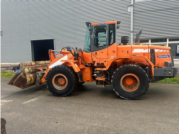 Chargeuse DOOSAN DL200