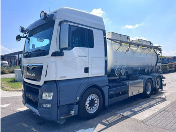 Camion hydrocureur MAN TGX 26.560