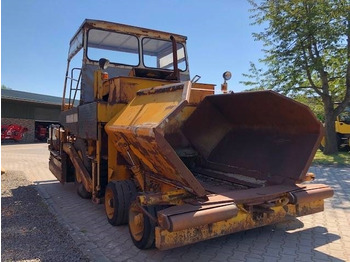 Finisseur DEMAG