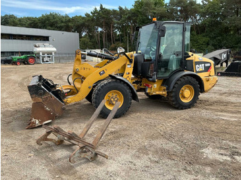 Chargeuse sur pneus CATERPILLAR 906H