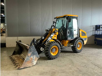 Chargeuse sur pneus JCB 406