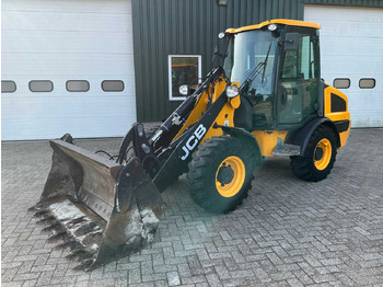 Chargeuse sur pneus JCB 406