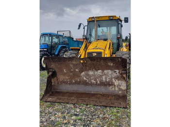 Tractopelle JCB 4CX BACKHOE LOADER WITH 4-IN-1 BUCKET AND TELESCOPIC BOOM: photos 3 Tractopelle JCB 4CX BACKHOE LOADER WITH 4-IN-1 BUCKET AND TELESCOPIC BOOM: photos 3
