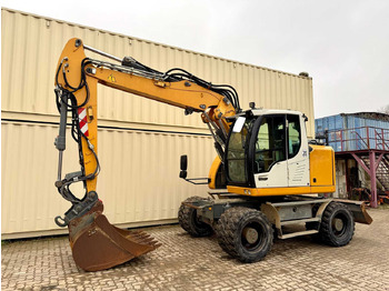 Pelle sur pneus LIEBHERR A 914