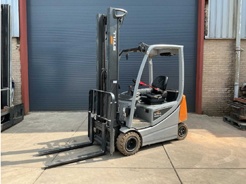 Chariot élévateur STILL RX20