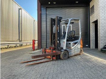 Chariot élévateur STILL RX20