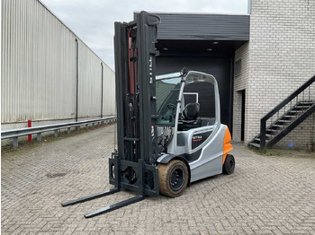 Chariot élévateur STILL RX60