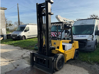 Chariot élévateur TCM