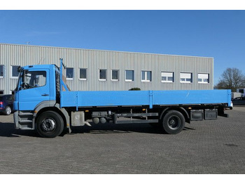 Camion plateau Mercedes-Benz 1824 L Axor 4x2, 3. Sitz, AHK, Gerüstbau, Klima Mercedes-Benz 1824 L Axor 4x2, 3. Sitz, AHK, Gerüstbau, Klima: photos 2