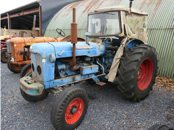 Tracteur agricole FORD