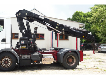 Grue auxiliaire HIAB