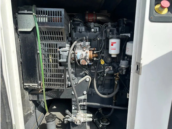 Groupe électrogène Iveco FPT F32 AM1A Leroy Somer 32 kVA Silent generatorset 408 hours !: photos 4
