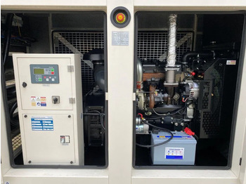 Groupe électrogène neuf Perkins 66 kVA Silent generatorset New !: photos 2 Groupe électrogène neuf Perkins 66 kVA Silent generatorset New !: photos 2