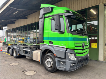 Camion porte-conteneur/ Caisse mobile MERCEDES-BENZ