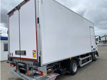 Camion frigorifique pour transport de la nourriture neuf RENAULT D 12: photos 3