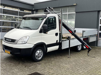 Utilitaire plateau IVECO Daily
