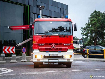 Camion de pompier Mercedes-Benz ACTROS 1835 4x2 ZIEGLER FIRE BRIGADE: photos 3 Camion de pompier Mercedes-Benz ACTROS 1835 4x2 ZIEGLER FIRE BRIGADE: photos 3