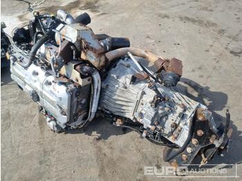 Moteur pour Camion Mitsubishi Canter Engine & Gearbox: photos 1