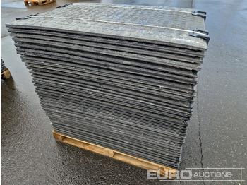 Matériel de chantier Unused Pallet of Plastic Connectable Road Plates, 1200x800x28mm, 22kg per Plate (35 of): photos 4 Matériel de chantier Unused Pallet of Plastic Connectable Road Plates, 1200x800x28mm, 22kg per Plate (35 of): photos 4