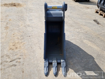 Godet neuf Unused Strickland 18" Digging Bucket, 80mm Pin to suit JCB JS160: photos 5