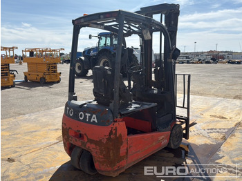 Chariot élévateur électrique 2015 Toyota 8FBET18: photos 5