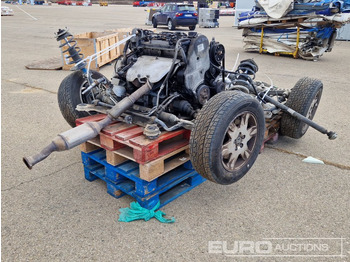 Matériel de chantier Pallet of Volvo XC70 Spares including Axles, Tyres, Engine components: photos 4