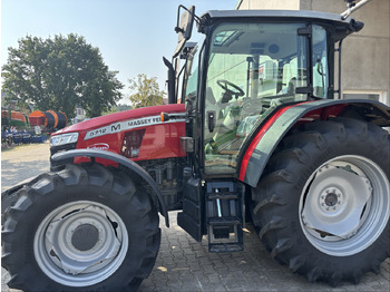 Crédit-bail de Massey Ferguson 5712M 4WD Cab Essential Massey Ferguson 5712M 4WD Cab Essential: photos 3 Crédit-bail de Massey Ferguson 5712M 4WD Cab Essential Massey Ferguson 5712M 4WD Cab Essential: photos 3
