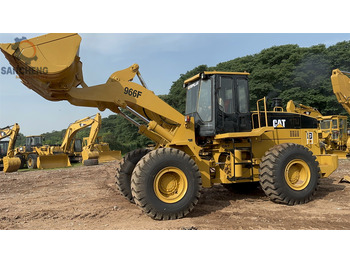 Chargeuse sur pneus CATERPILLAR 966F: photos 2