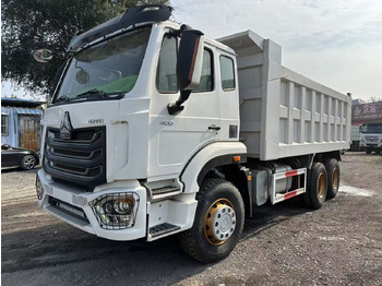 Camion benne SINOTRUK