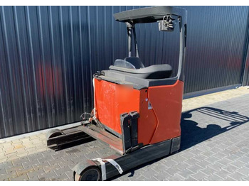 Chariot à mât rétractable LINDE R16