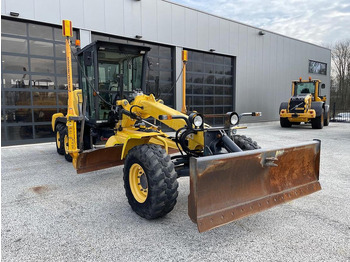 Niveleuse NEW HOLLAND