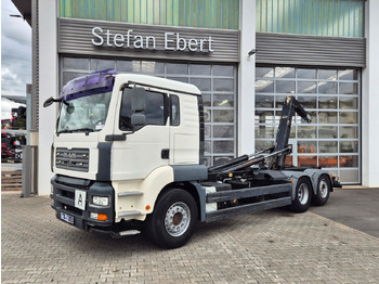 Camion ampliroll MAN TGA 26.440