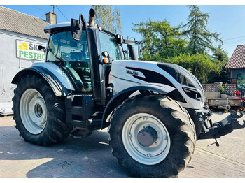 Crédit-bail de  Valtra T254 Versu Valtra T254 Versu: photos 2