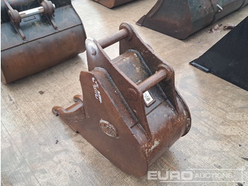 Godet 18" Geith Digging Bucket 50mm Pin to suit 6-8 Ton Excavator: photos 2 Godet 18" Geith Digging Bucket 50mm Pin to suit 6-8 Ton Excavator: photos 2