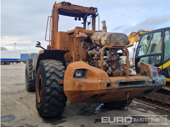 Chargeuse sur pneus 2021 Case 821G: photos 3