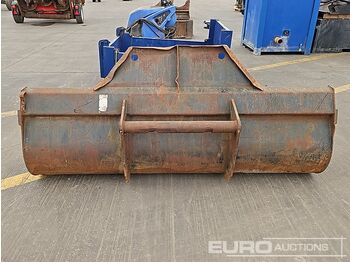 Godet 90" Loading Bucket to suit Telehandler: photos 4