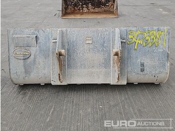 Godet Strickland 90" Loading Bucket to suit Telehandler: photos 4 Godet Strickland 90" Loading Bucket to suit Telehandler: photos 4