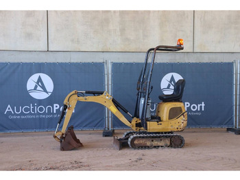 Mini pelle CATERPILLAR 300.9D