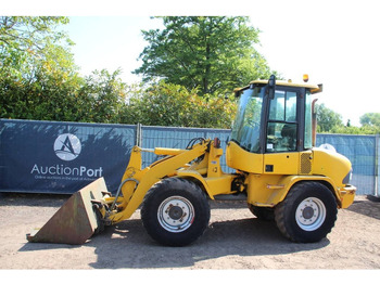 Chargeuse sur pneus VOLVO L30B