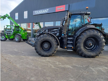 Tracteur agricole VALTRA