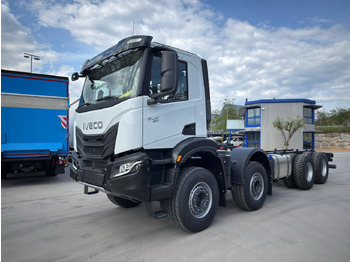 Crédit-bail de  IVECO AD410T50 T-WAY 8x4 E6 (Chassis) IVECO AD410T50 T-WAY 8x4 E6 (Chassis): photos 1