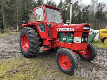 Tracteur agricole VOLVO