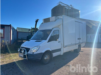 Camion MERCEDES-BENZ