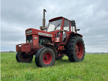 Tracteur agricole VOLVO