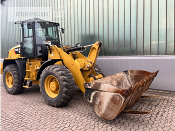Chargeuse sur pneus CATERPILLAR