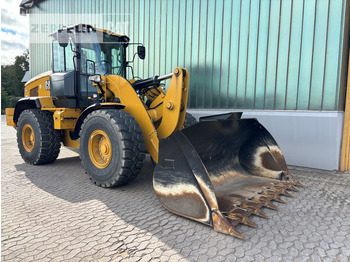 Chargeuse sur pneus CATERPILLAR 938M