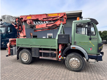 Camion grue MERCEDES-BENZ